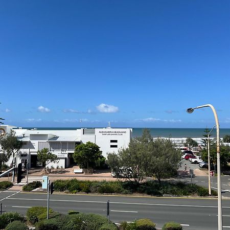 Ocean View - Alexandra Headlands Beachfront Unit Buitenkant foto