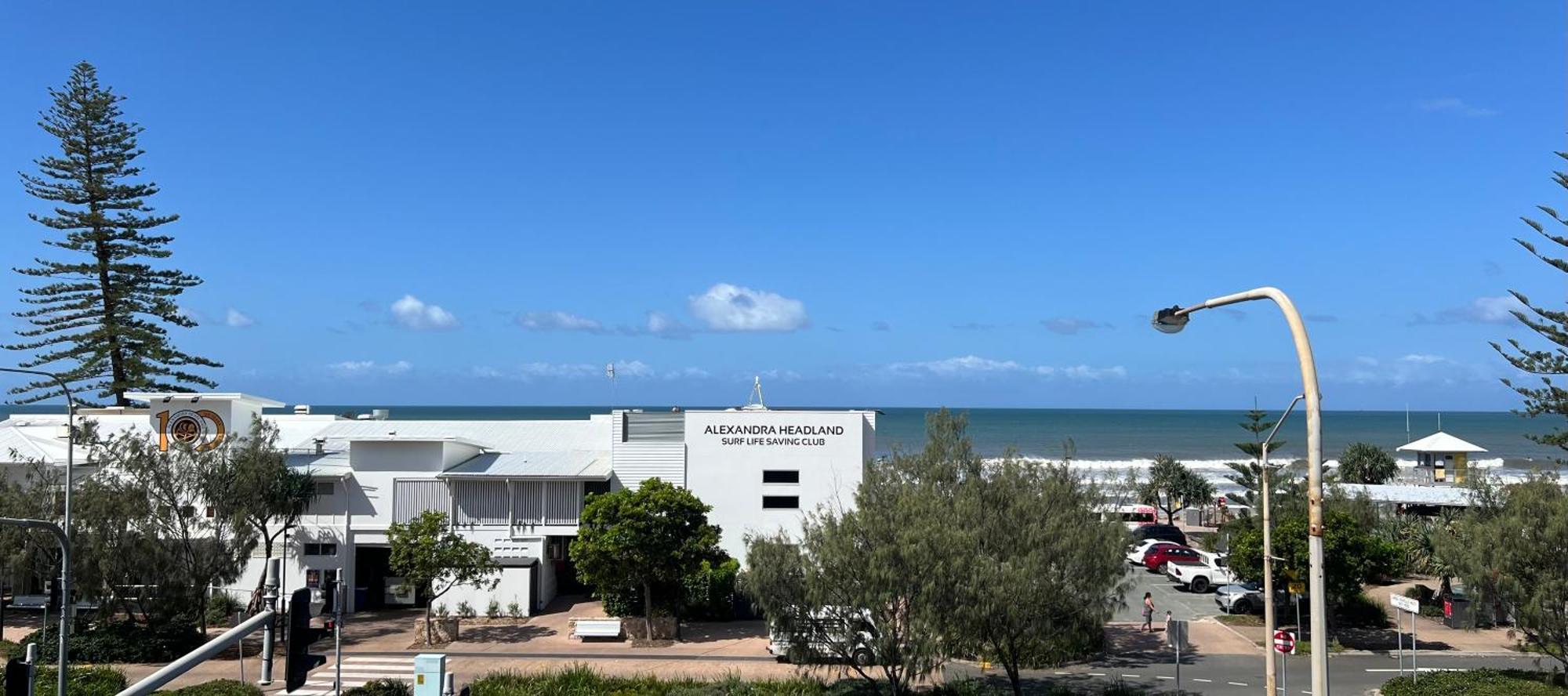 Ocean View - Alexandra Headlands Beachfront Unit Buitenkant foto